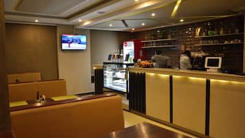 Desayuno continental gratuito y diario