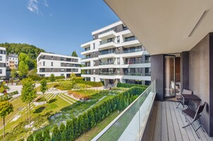 1 habitación, decoración personalizada y muebles diferentes 