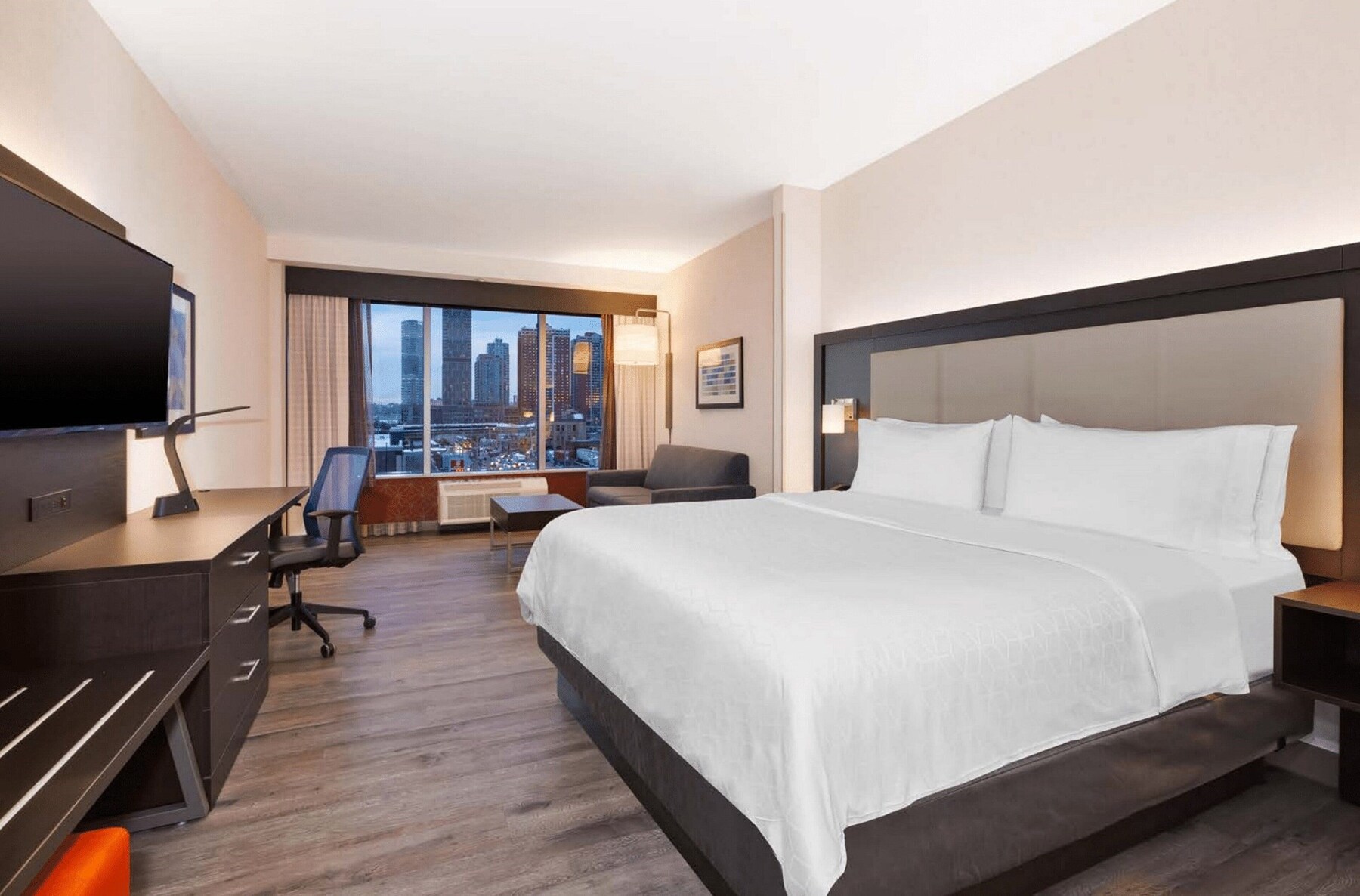 Suite, 1 King Bed | In-room safe, desk, laptop workspace, blackout drapes