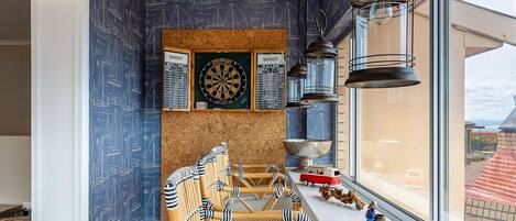 Rumah Klasik | Makan di kamar