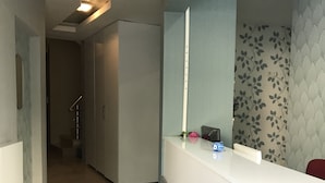 Unclassified image, 5 of 12, button - Daisy Hotel (Izmir)