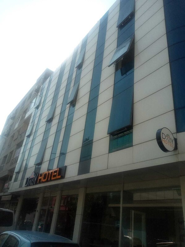 Front of property - Daisy Hotel (Izmir)