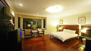 Room (12PAX) | Desk, free WiFi