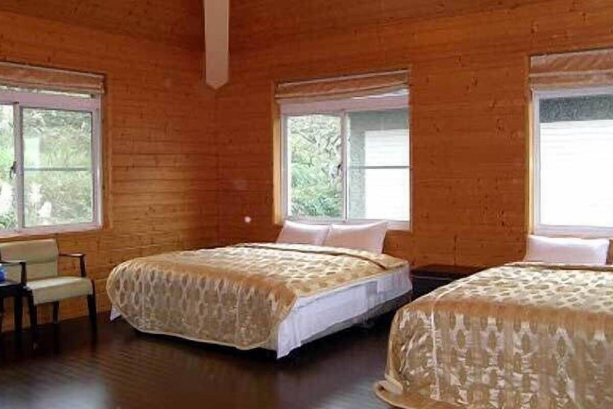 Room (10PAX) | Desk, free WiFi