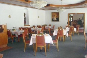 Daily buffet breakfast (EUR 8 per person)
