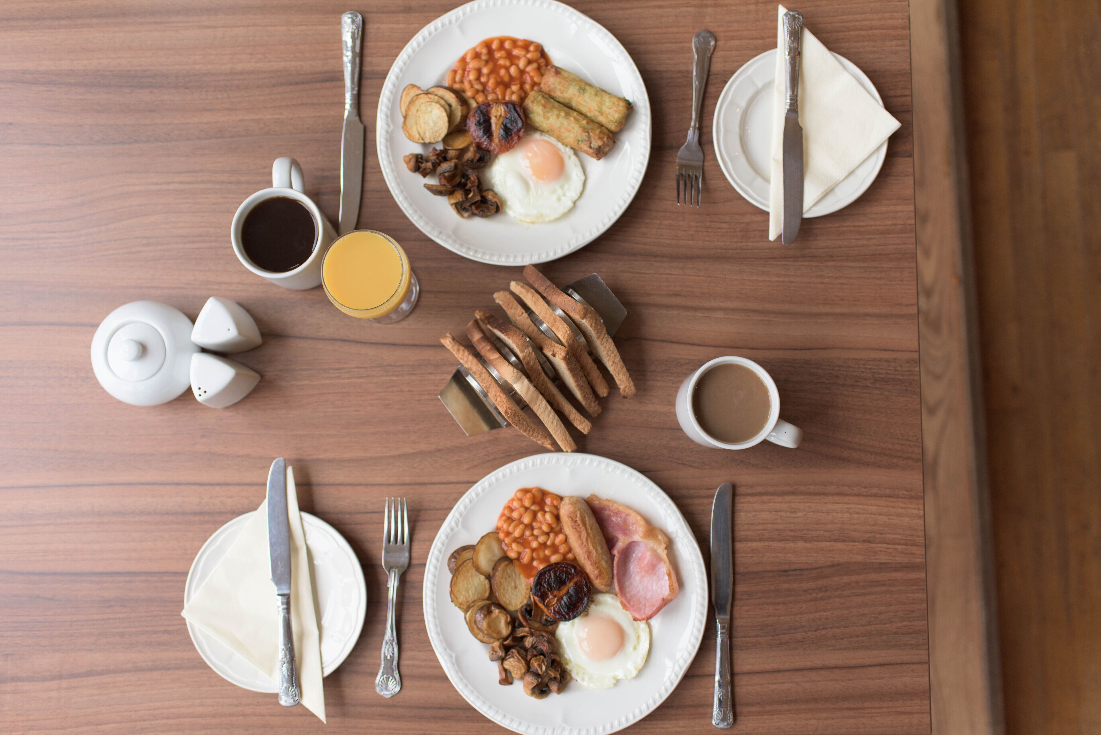 daily english breakfast (gbp 10 per person)