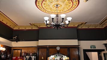 Bar (en el alojamiento)