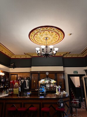 Bar (on property) - Pinegrove Hotel (Carlisle)