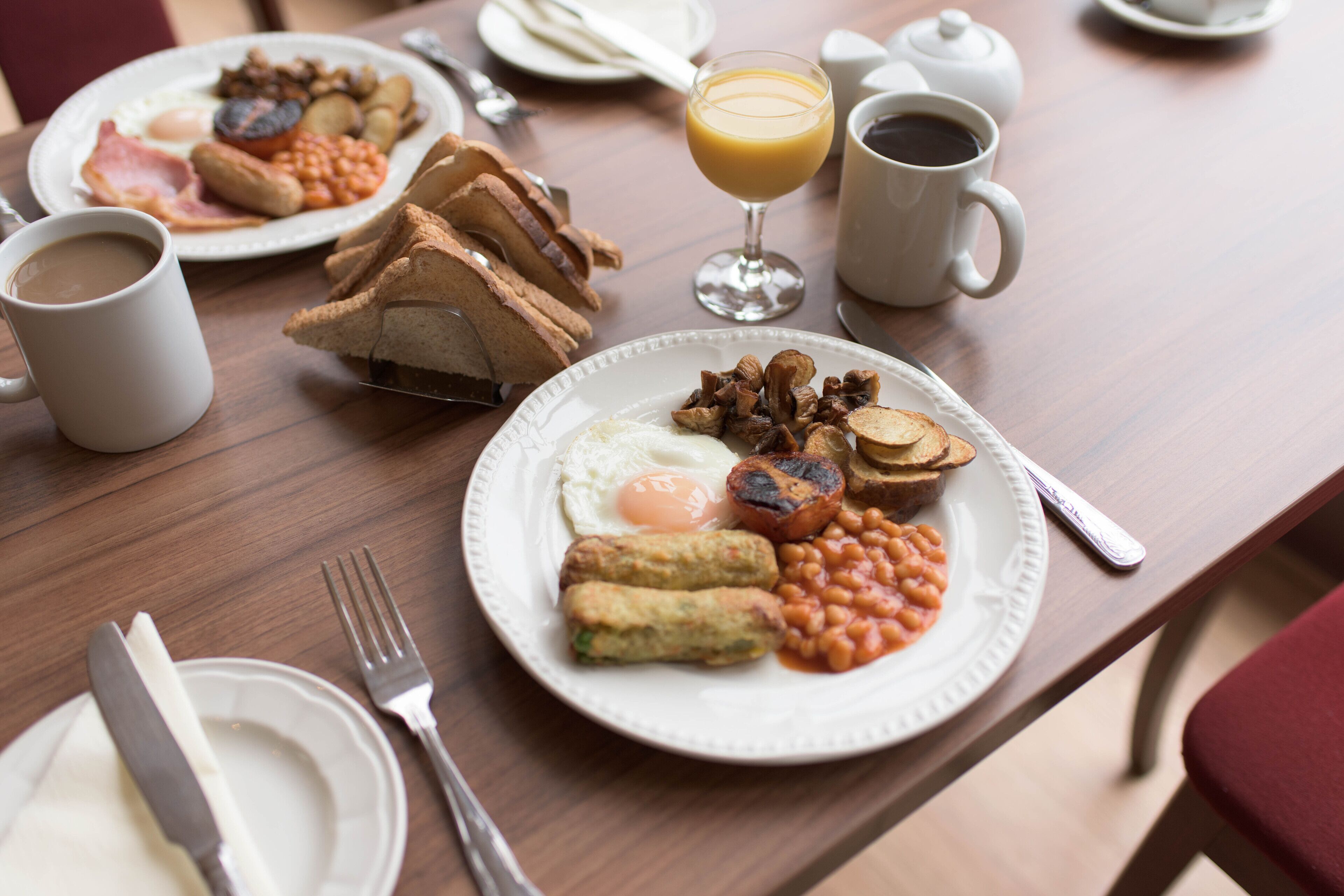 daily english breakfast (gbp 10 per person)