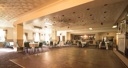 Pinegrove Hotel