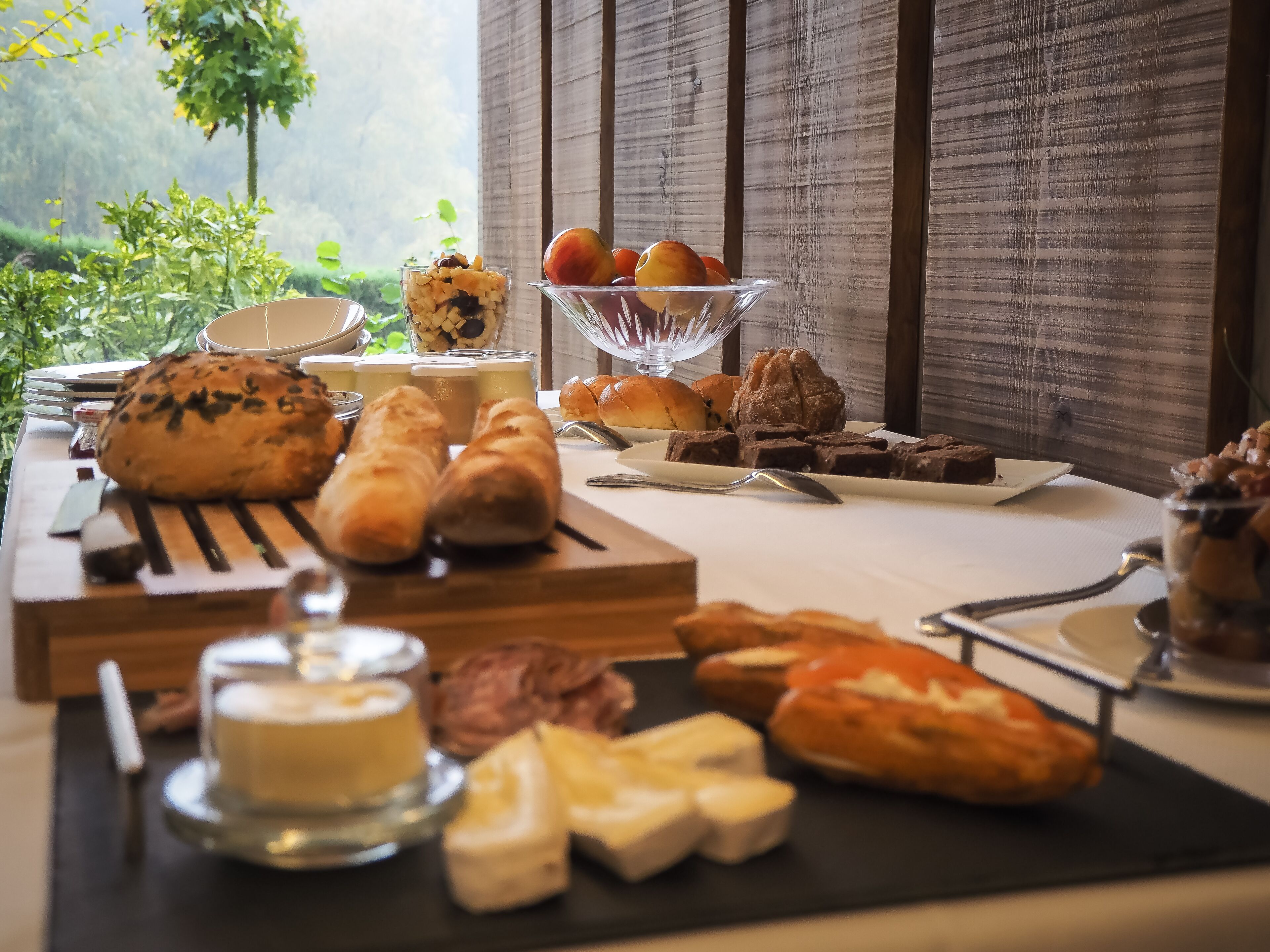 daily buffet breakfast (eur 20 per person)