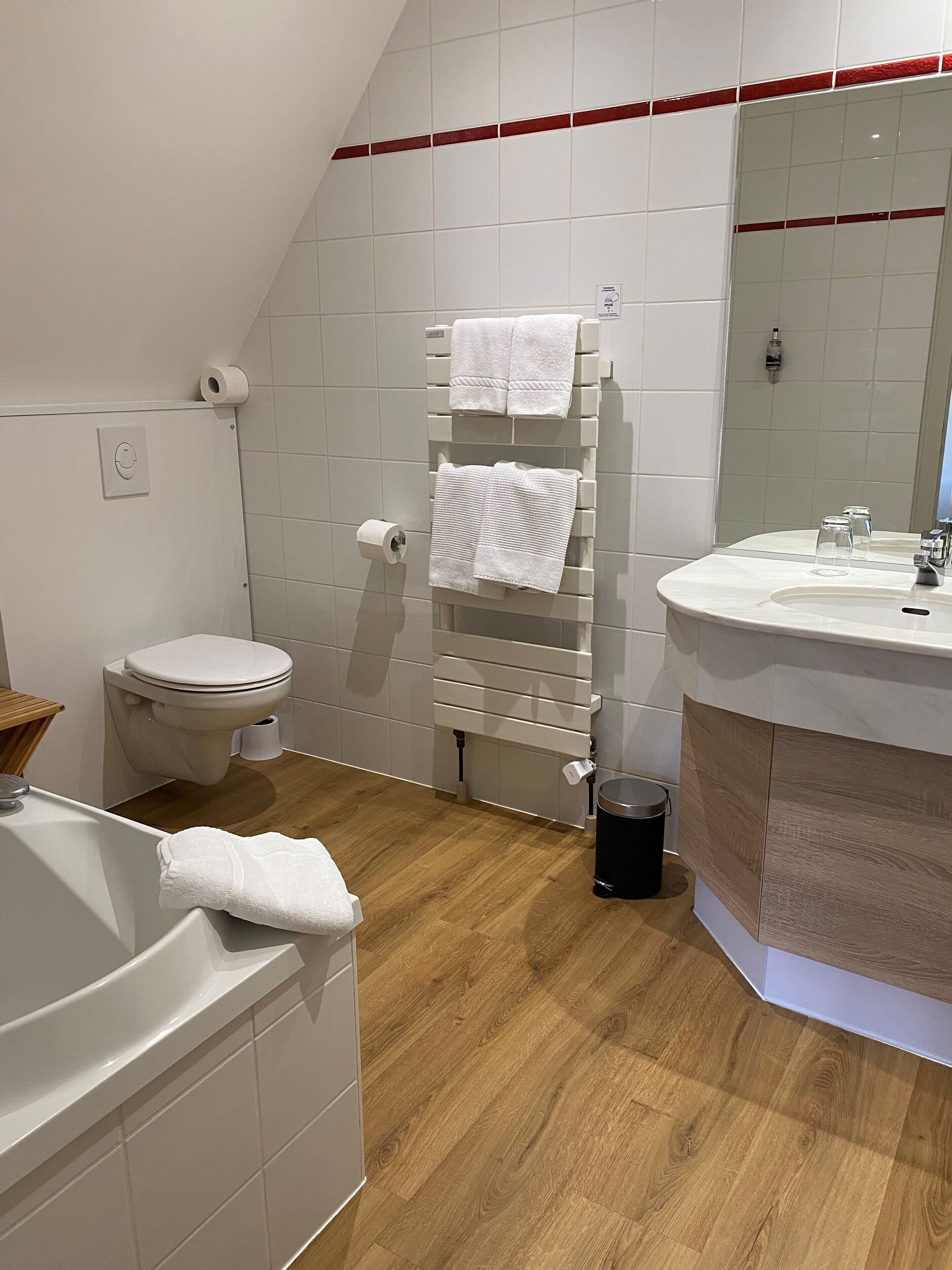 superior double room | bathroom | hair dryer, towels, soap, shampoo