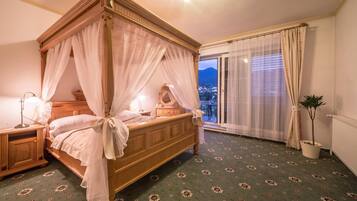 1 chambre, minibar, coffres-forts dans les chambres, bureau