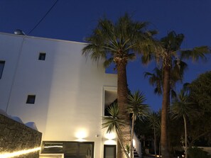 Front of property - Dragonfly Villas (Santorini)
