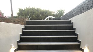 Pintu masuk hartanah