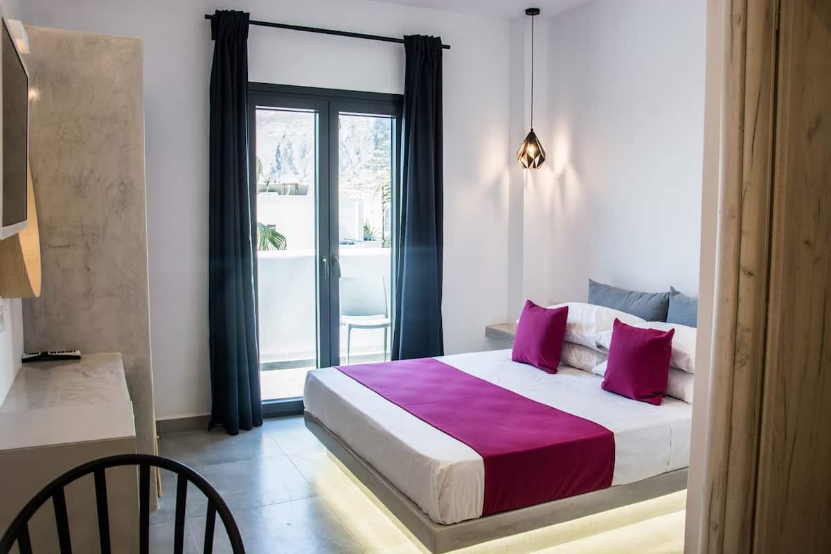 Studio, Garden View | 1 bedroom, in-room safe, laptop workspace, blackout drapes