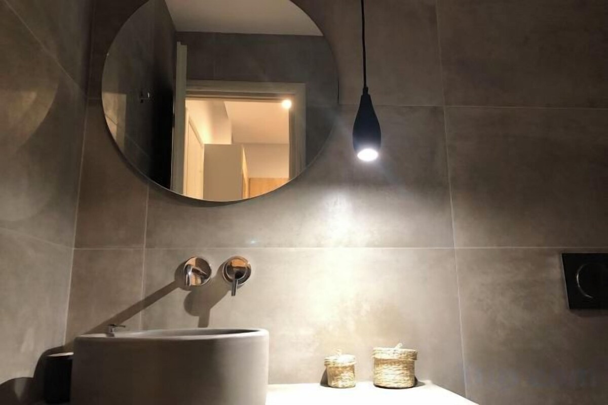 Bathroom | Shower, free toiletries, hair dryer, towels