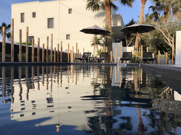 Kolam renang outdoor