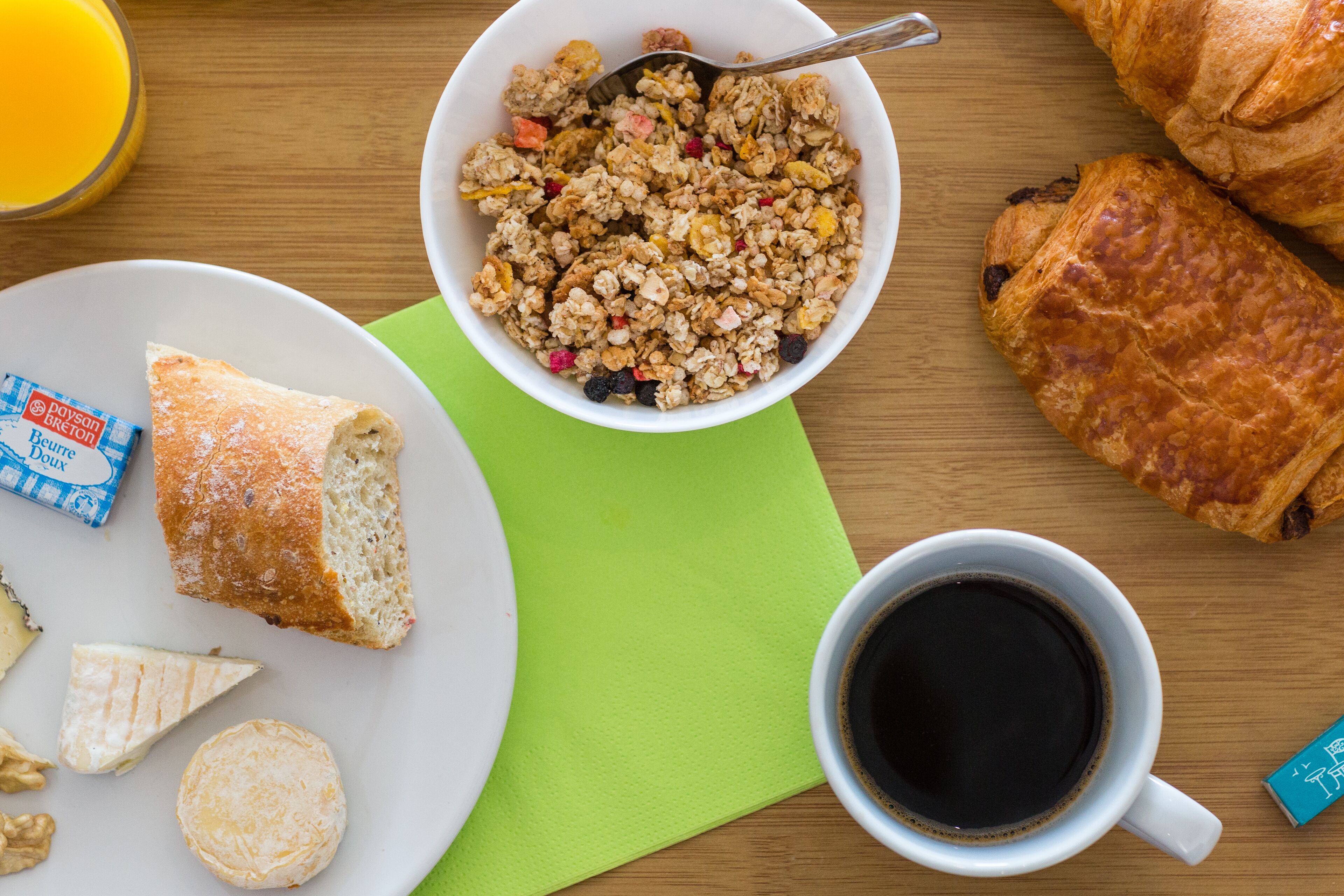 daily continental breakfast (eur 12 per person)