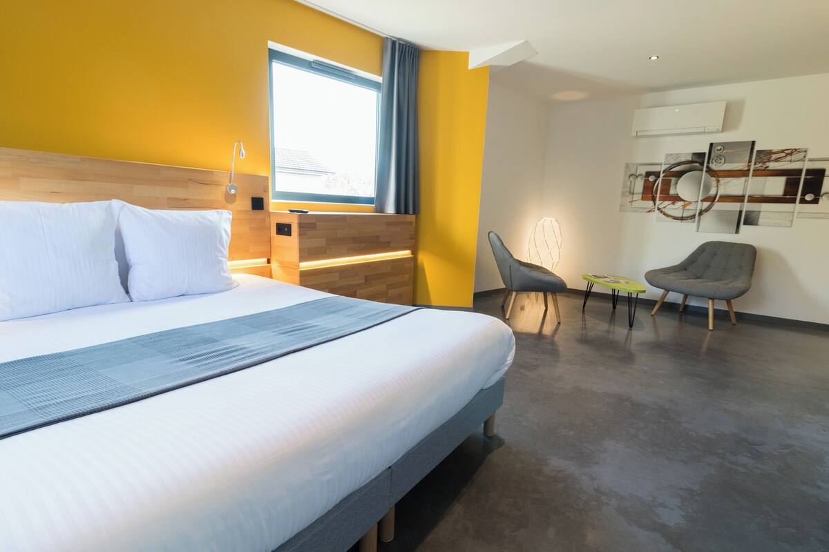 Superior Room | Premium bedding, laptop workspace, blackout drapes, soundproofing