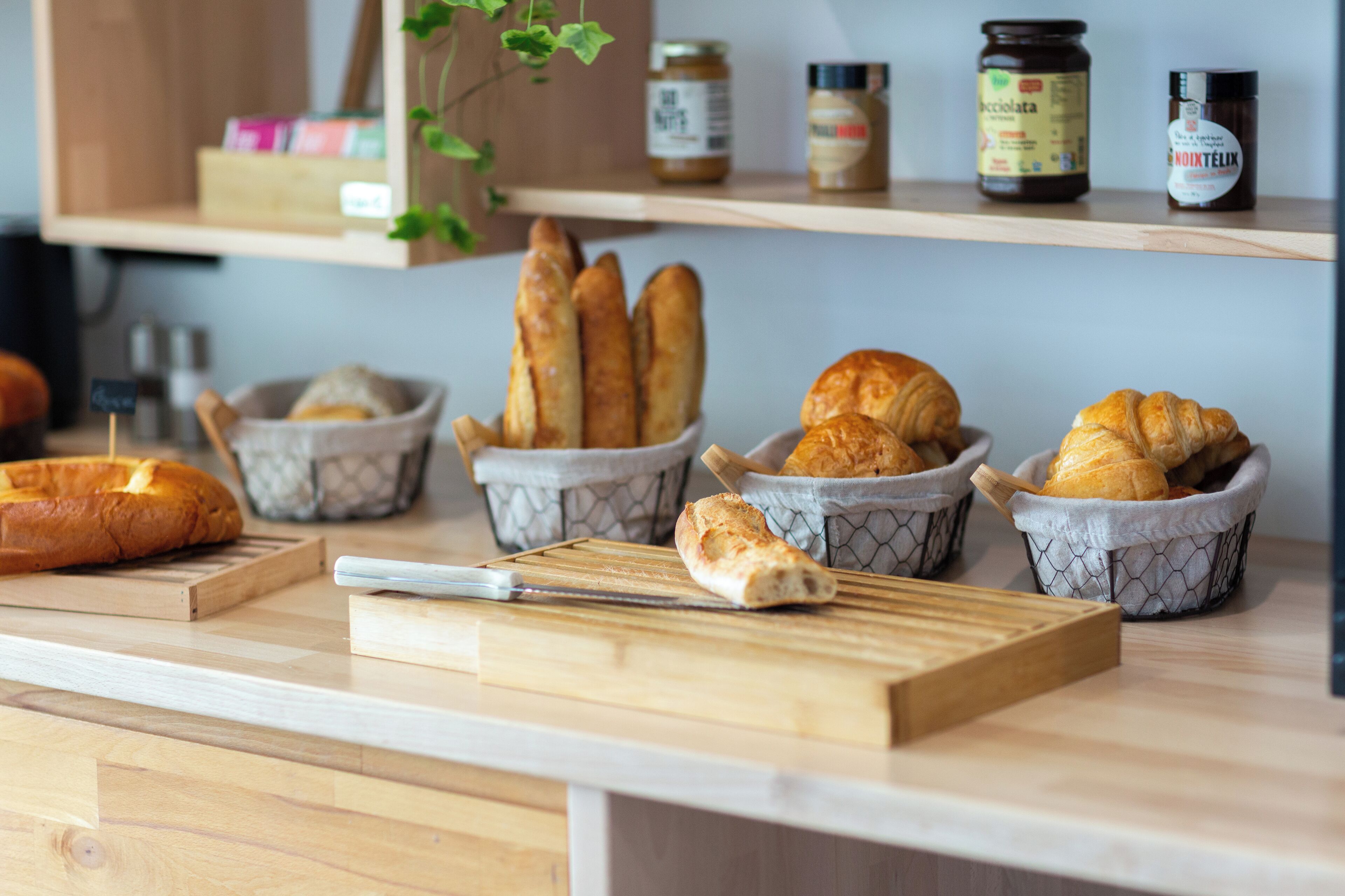 daily continental breakfast (eur 12 per person)