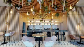 Bar (on property) - voco Manchester City Centre by IHG (Manchester)