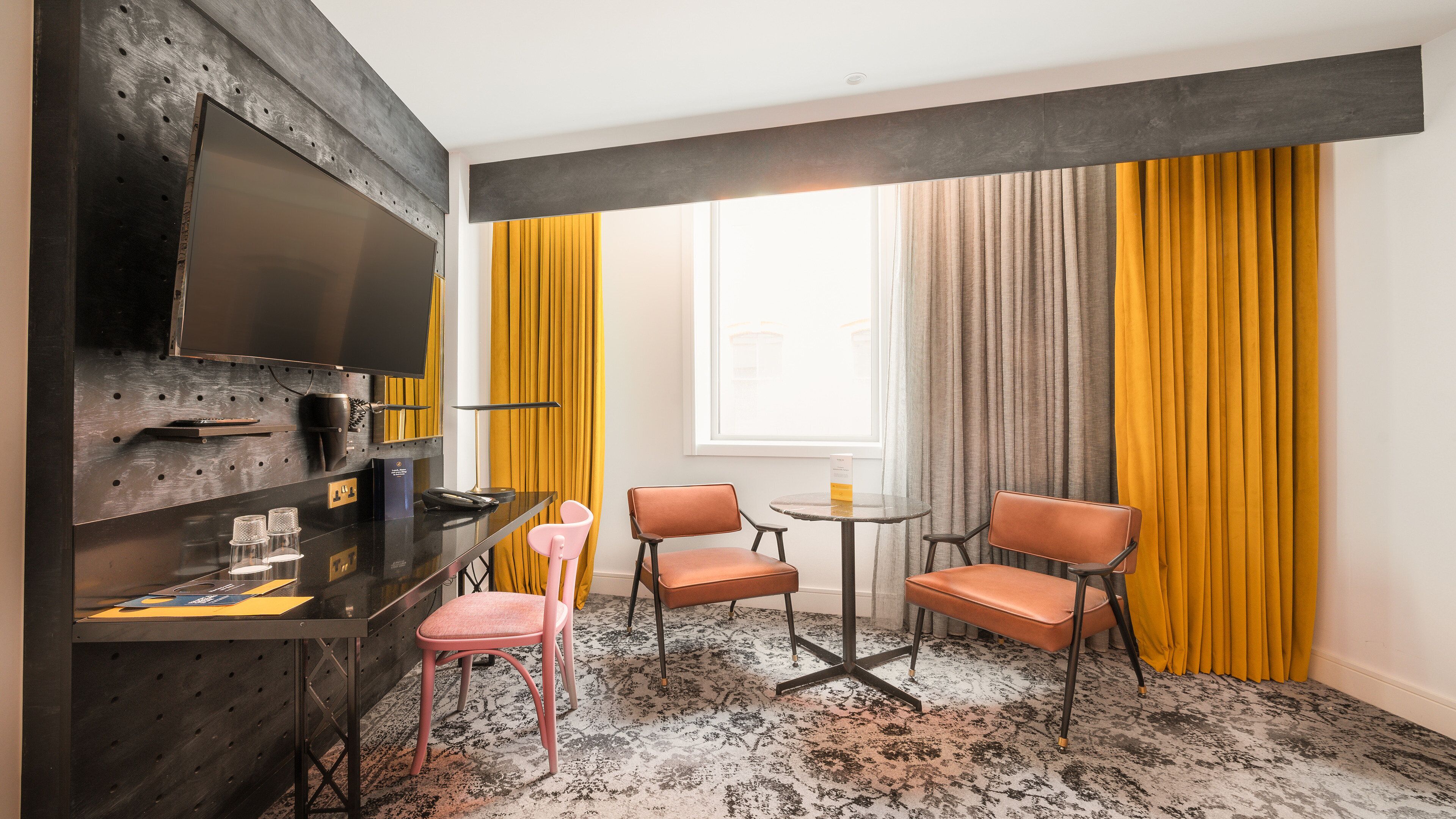 standard room, 1 king bed, accessible | room amenity