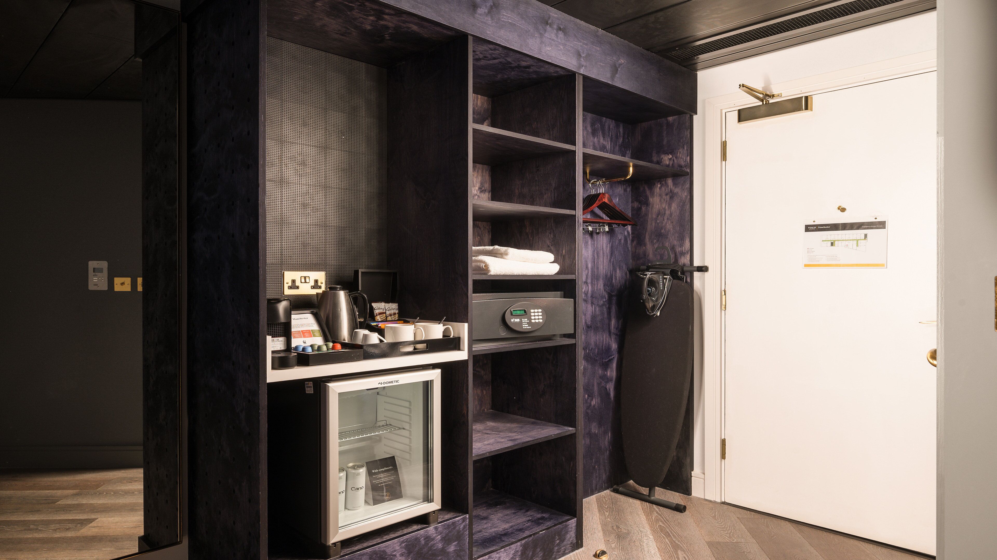 grand room, 1 king bed with sofa bed | room amenity