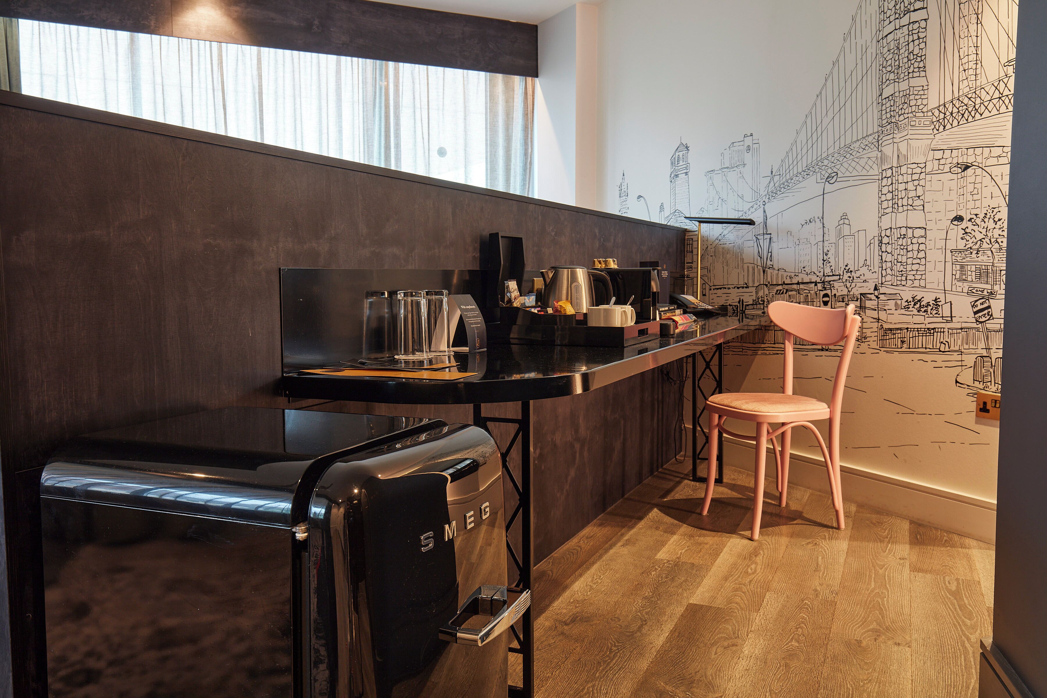 in-room safe, individually decorated, individually furnished, desk