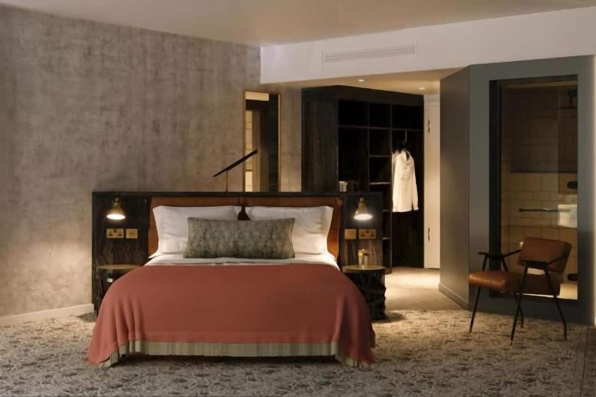 1 slaapkamer, een kluis op de kamer, individueel gedecoreerd