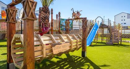 Richwood Modern Condo