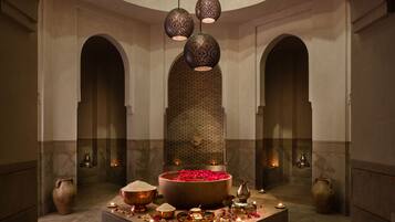 Couples treatment room(s), sauna, steam room, hot stone massages