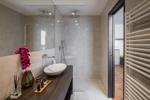 Superior Studio | Bathroom | Towels