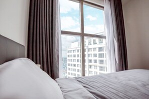 2 habitaciones, tabla de planchar con plancha y wifi gratis 