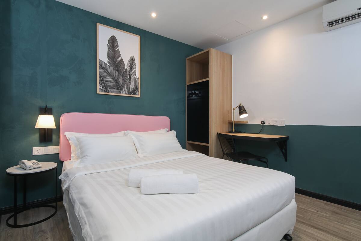 Superior suite, 1 queensize bed | 1 slaapkamer, een strijkplank/strijkijzer, gratis wifi, beddengoed