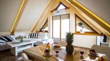 Apartment (Kobalt) | Living area