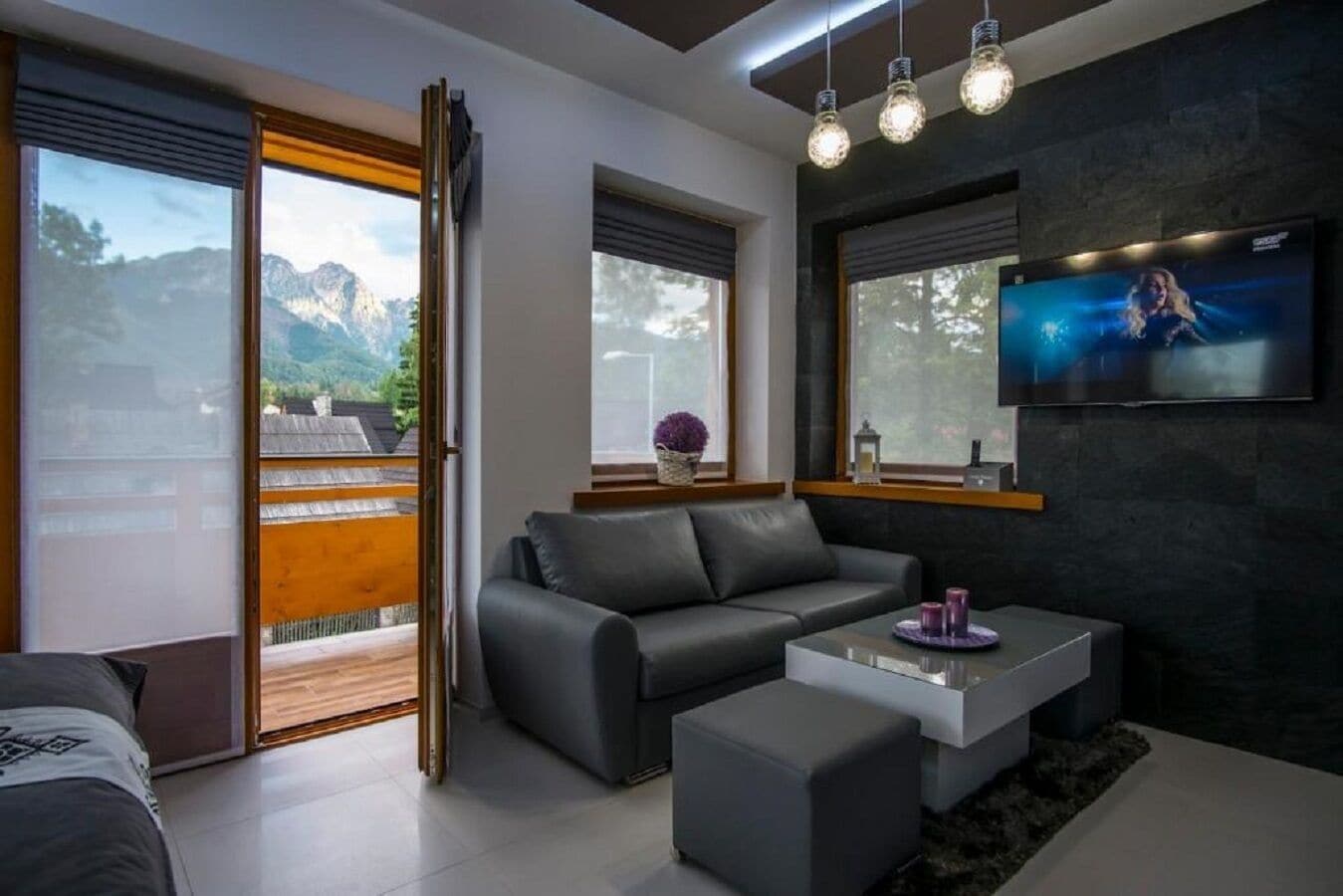 Studio (Onyx) | Phòng khách | TV màn hình phẳng 