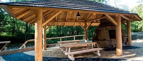 Kawasan BBQ/berkelah