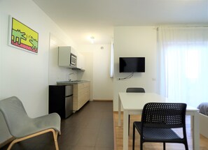 Deluxe Studio Suite, 1 Queen Bed (Art Room) | Private kitchen | Full-sized fridge, cookware/dishes/utensils - MozÁrt B&B - Affittacamere (Andria)