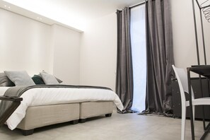 Junior Suite, Balcony | Desk, soundproofing, free cribs/infant beds, free WiFi - Palazzo Margherita (Andria)