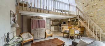 Large gîte of 65 m2, terrace and private garden, barbecue, large swimming pool