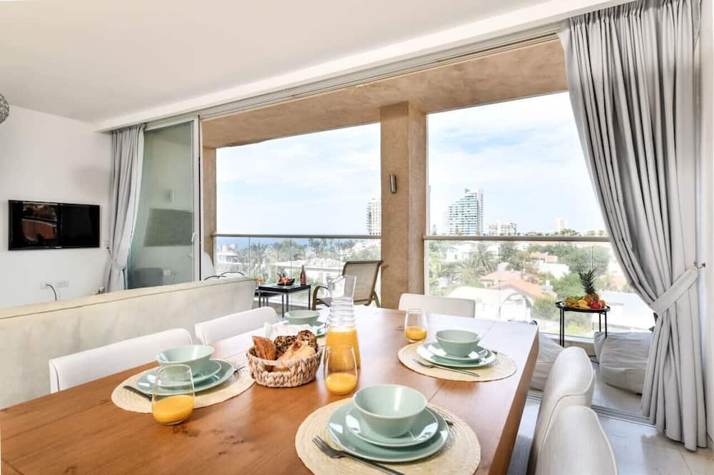 Modern Gem with Stunning Balcony by Sea N Rent