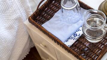 Apartment, 1 Bedroom | 1 bedroom, iron/ironing board, cots/infant beds, free WiFi