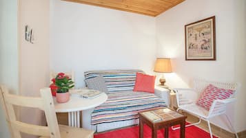 Appartement, 1 slaapkamer | Woonruimte | Een ledtelevisie
