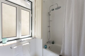 Apartment, 2 Bedrooms | Bathroom | Bathtub, hair dryer, towels, shampoo - Spacious Alfama Duplex, By TimeCooler (Lisbon)