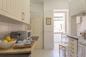 Apartment, 2Â Schlafzimmer | Eigene KĂŒche | GroĂer KĂŒhlschrank, Mikrowelle, Herdplatte, Espressomaschine