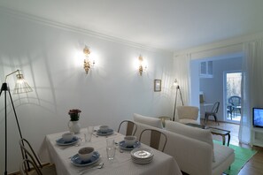 Appartement, 2 chambres | Coin séjour