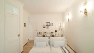 Apartment, 2 Bedrooms | Living room | Flat-screen TV