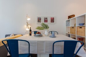 Apartment, 1 Bedroom | Living area
