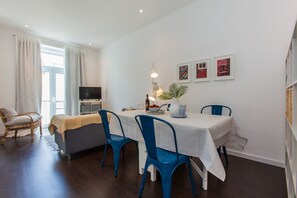 Apart Daire, 1 Yatak Odası | Oturma alanı | Düz ekran televizyon 